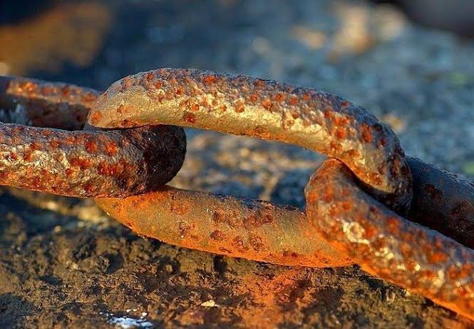 Bahaya Benda Karatan, Ini Tips Hilangkan Karat Pada Perabotan