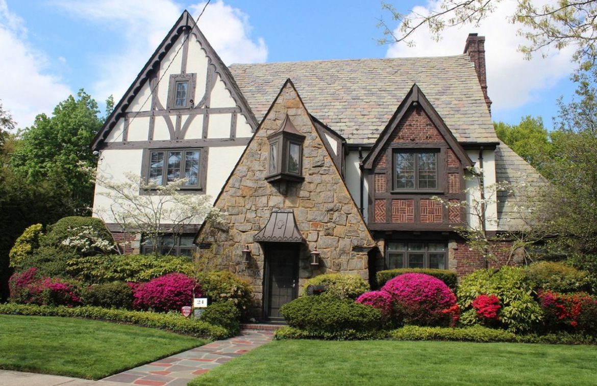 Gaya Rumah Tudor, Desain Rumah Inggris Tradisional Nan Unik