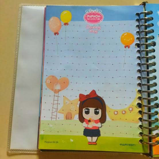 Hobi Koleksi Isi Binder Anak 90-an